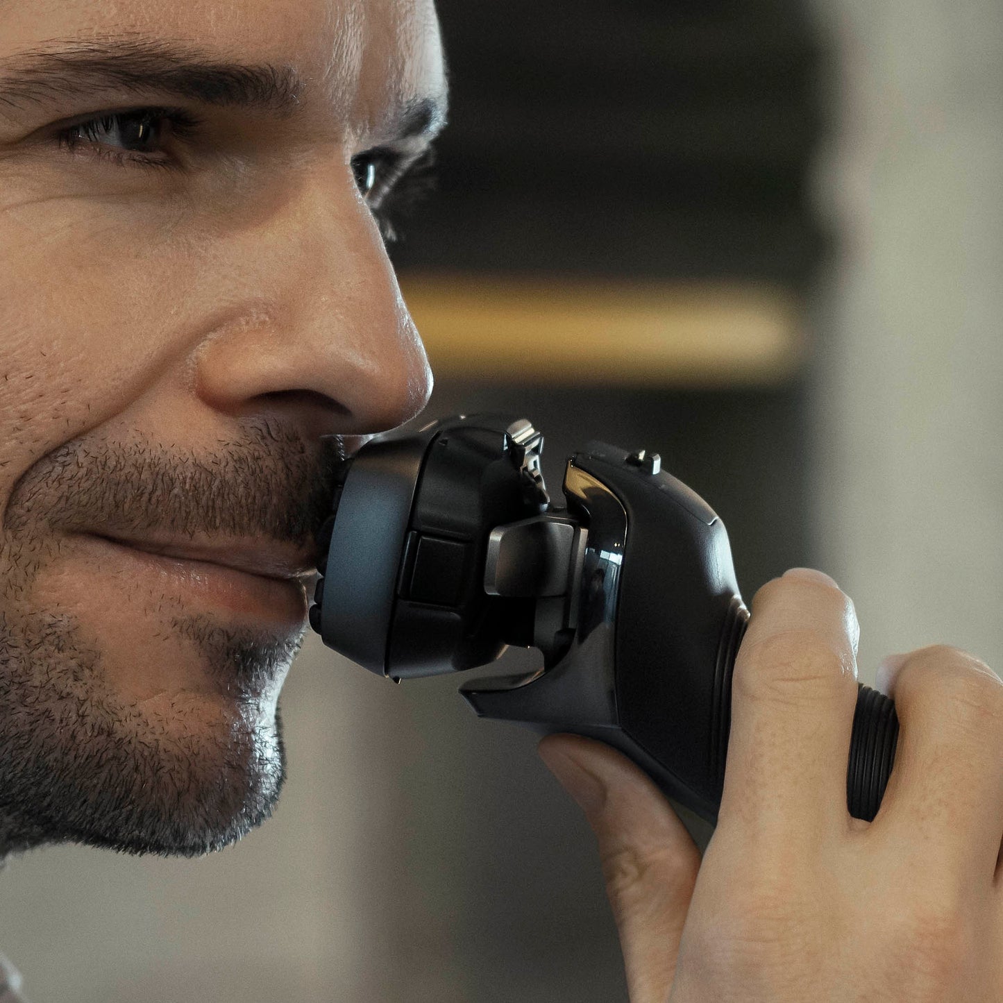 ARC6 Luxury 6-Blade Men's Electric Shaver